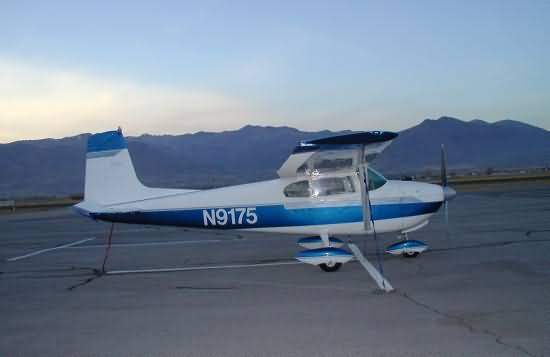 1983_cessna_182